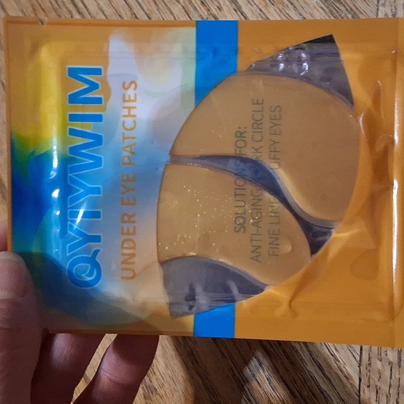 24K Gold Eye Mask - Picture 5 of 5